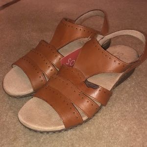 Leather brown sandals